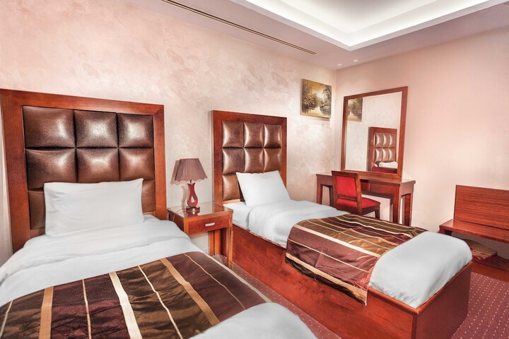 Room 7 of 24