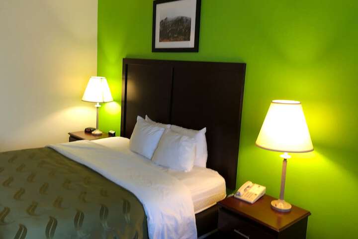 Room 35 of 48