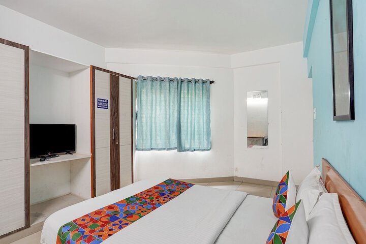 Room 14 of 33