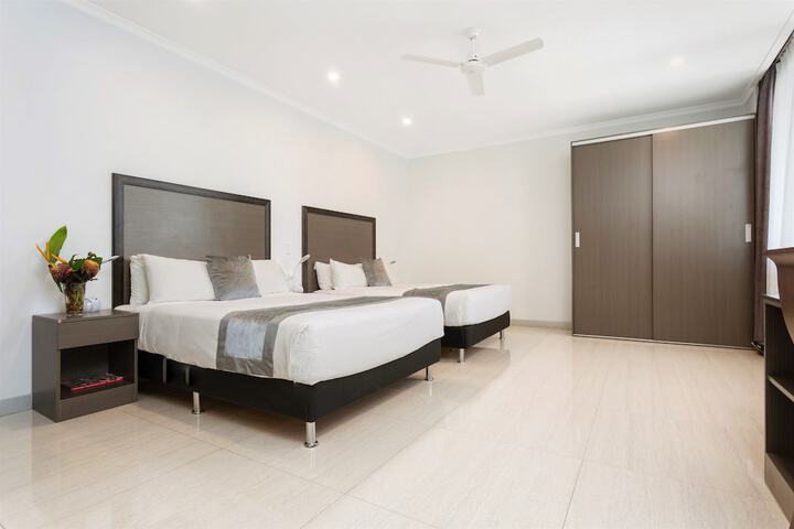 Room 7 of 27