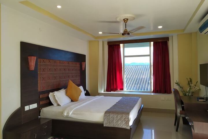 Room 30 of 50