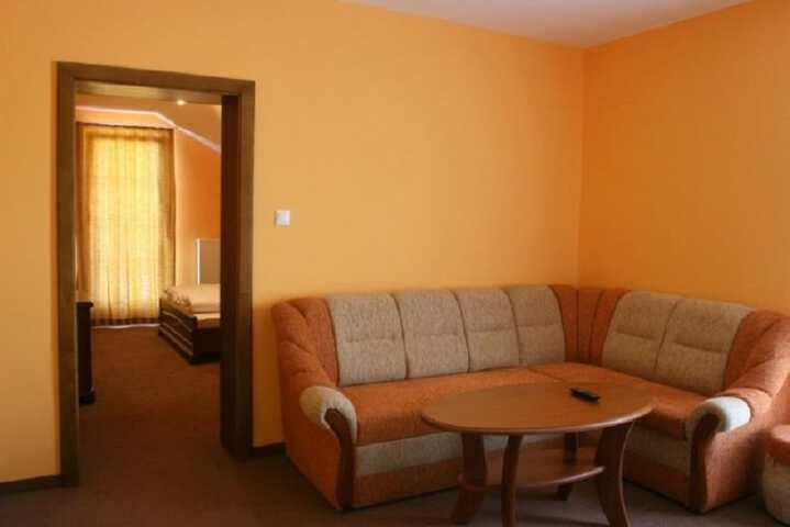 Room 13 of 50