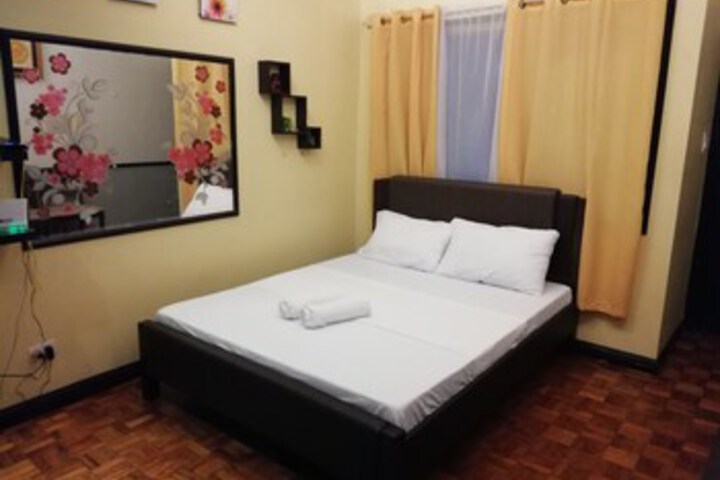 Room 37 of 103