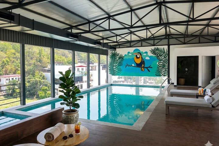 Pool 20 of 32