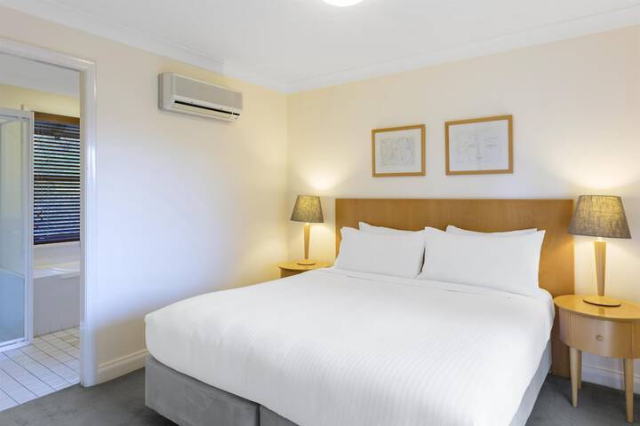 Room 43 of 178