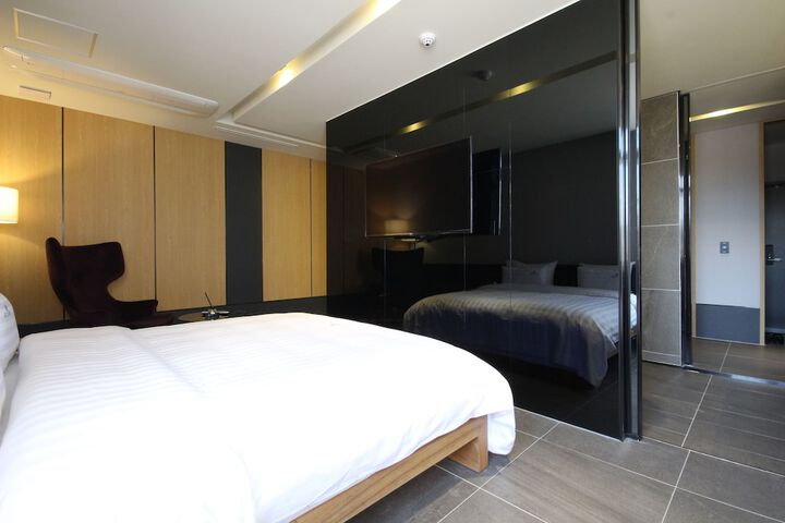 Room 14 of 59