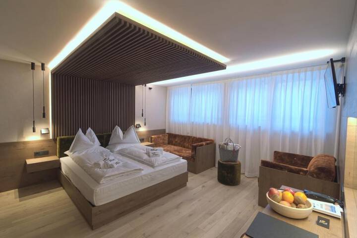 Room 10 of 65