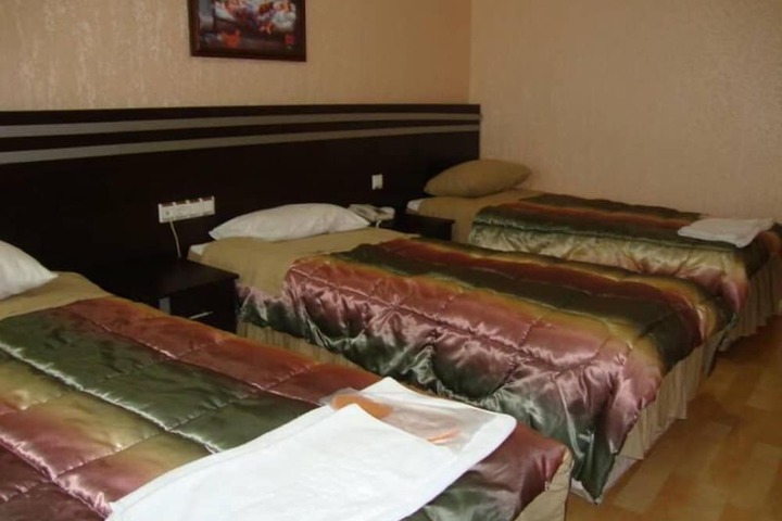 Room 12 of 21