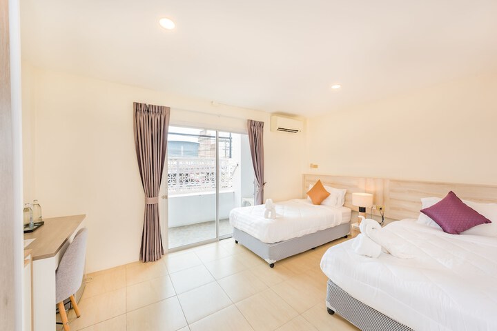 Room 5 of 37