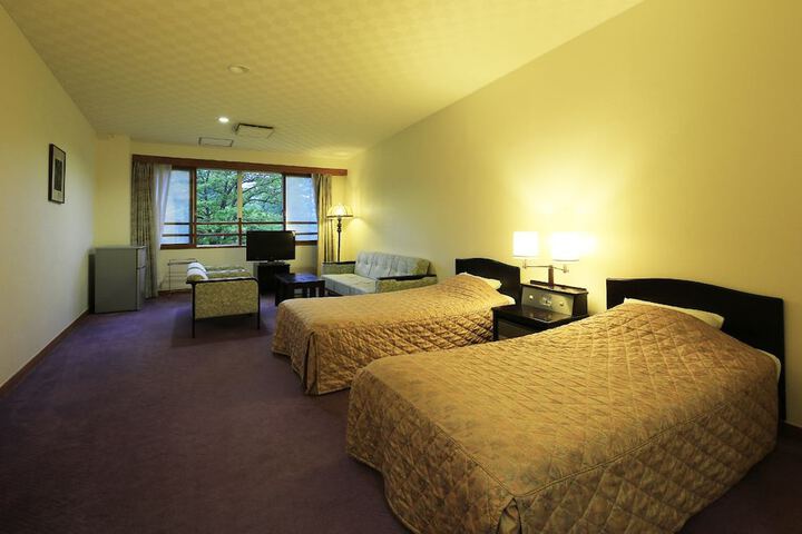 Room 7 of 50