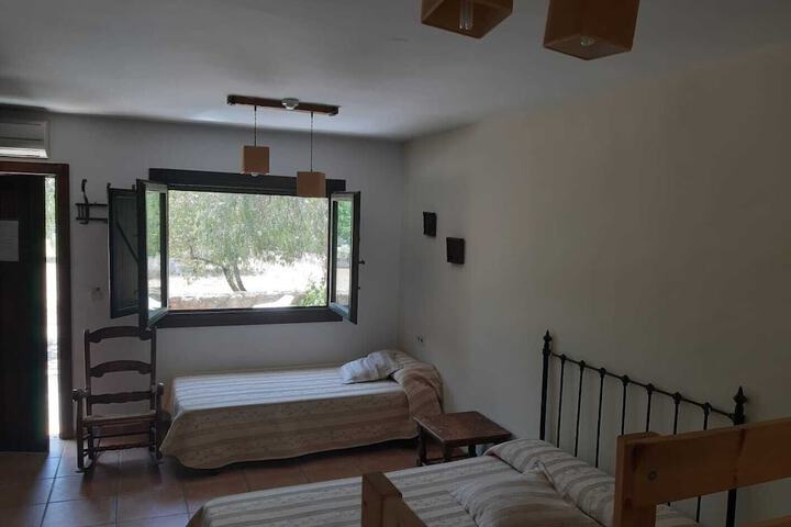 Room 15 of 28