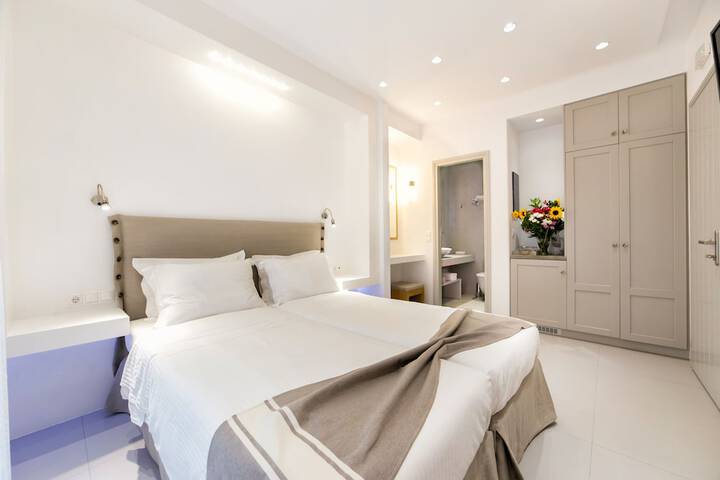 Room 21 of 164