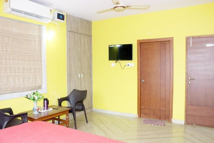 Room 12 of 49