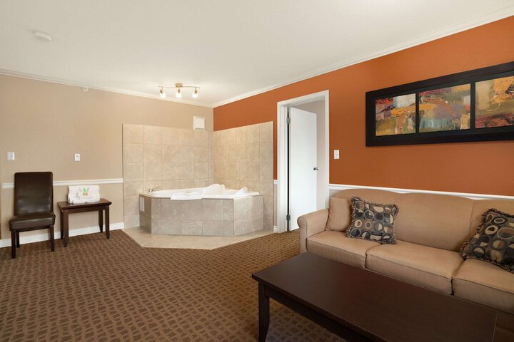 Room 21 of 72