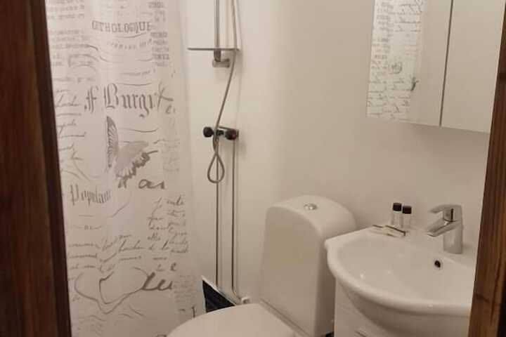 Room 22 of 35