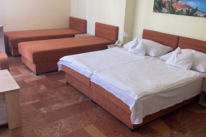 Room 20 of 65