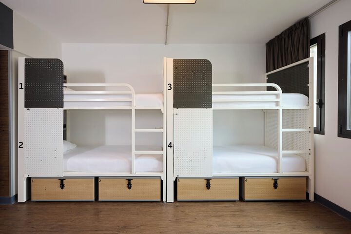 Room 14 of 72