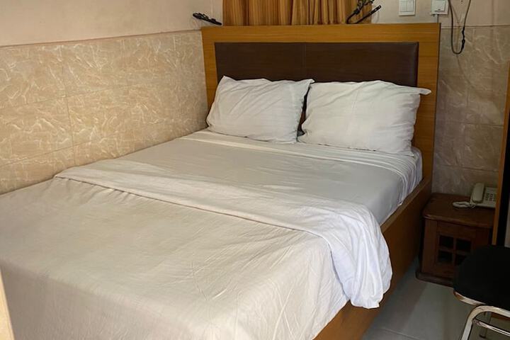 Room 7 of 24