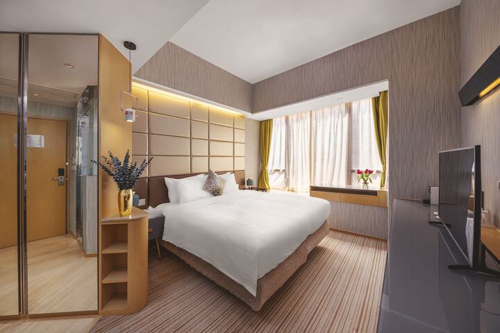 Room 18 of 59
