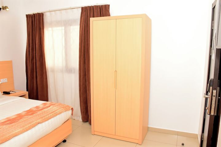 Room 46 of 74