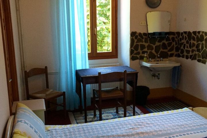 Room 15 of 20