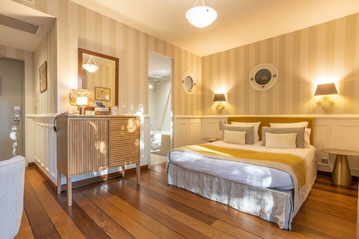 Room 7 of 26