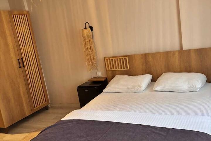 Room 5 of 49