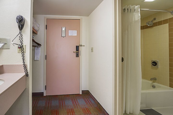 Room 28 of 54
