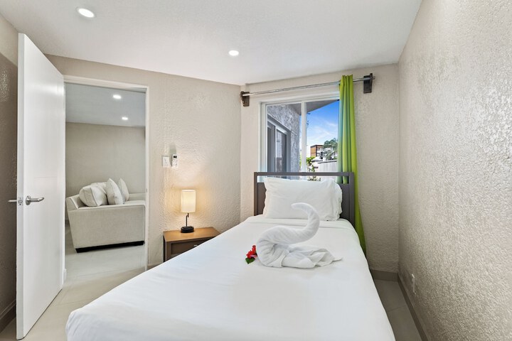Room 15 of 77