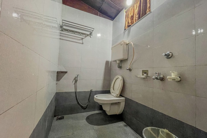 Room 44 of 71