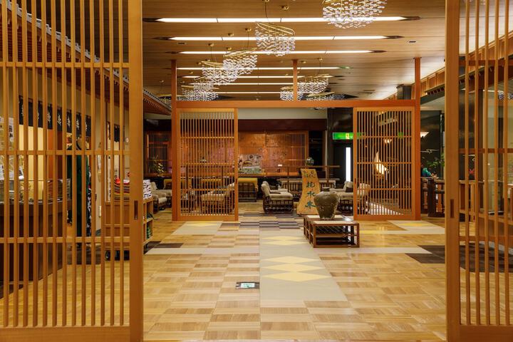 Hotel Lobby
