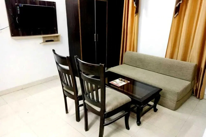 Room 4 of 19