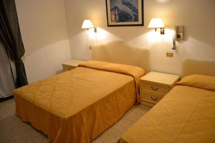 Room 3 of 9