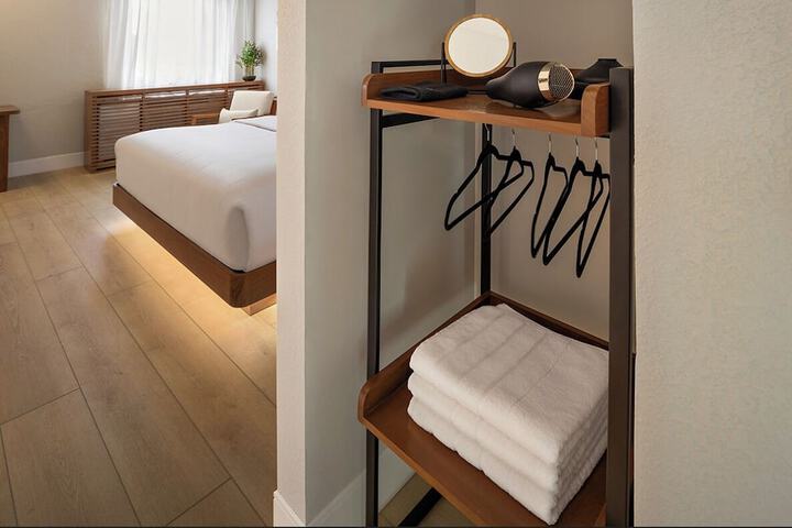 Room 3 of 19