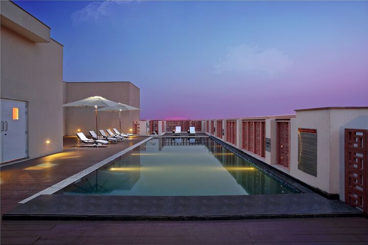 Hotel with Pool
