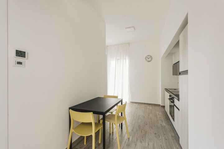 Room 152 of 182