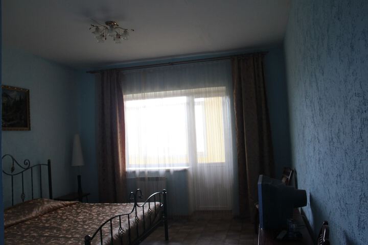 Room 11 of 12