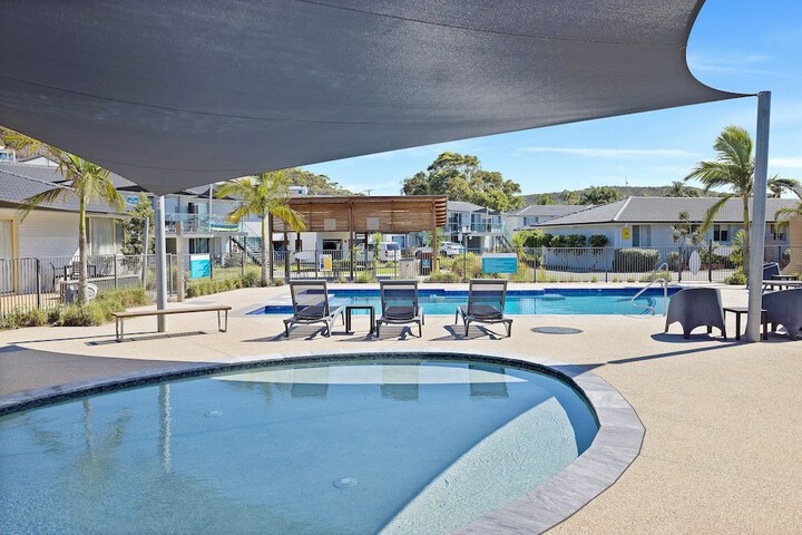 Pool 45 of 60