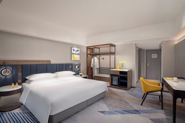 Room 45 of 111