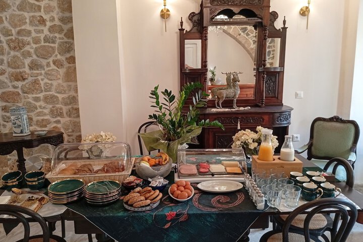 Dining 65 of 77