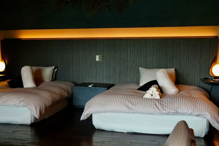 Room 9 of 65
