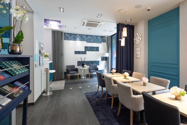 Guest Lobby