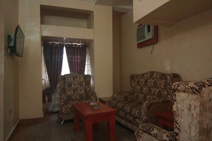 Room 13 of 22