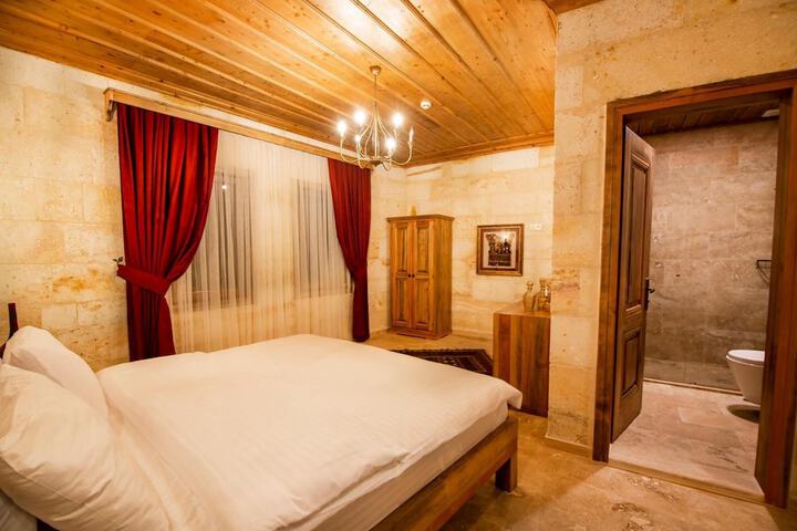 Room 14 of 35