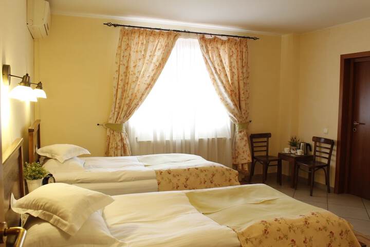 Room 6 of 56