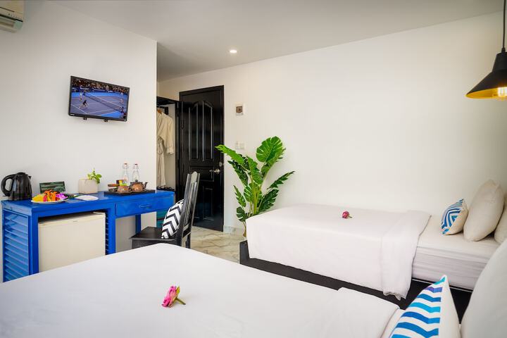 Room 10 of 72