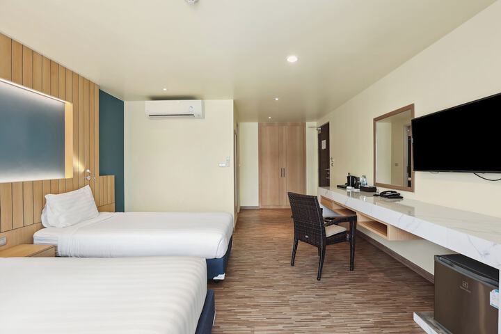 Room 7 of 48