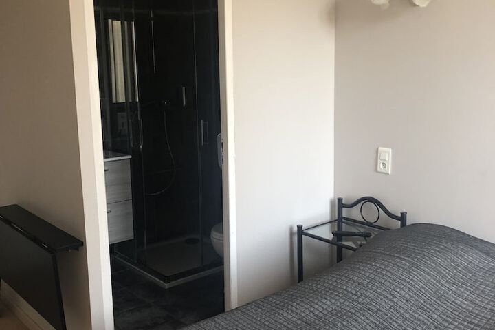 Room 16 of 67