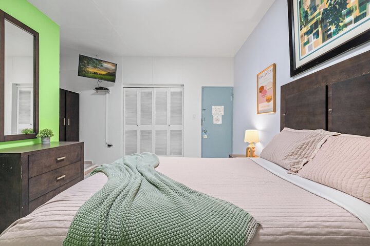 Room 7 of 37