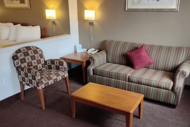 Room 12 of 25